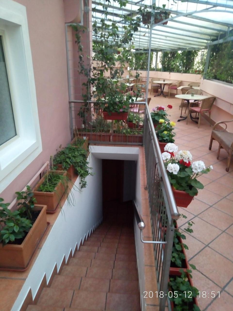 Gasthof Mondschein Hotel Merano Kültér fotó